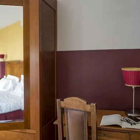 Отель Antico 4*