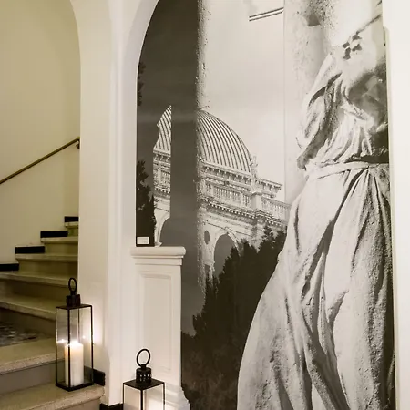 维琴察安蒂科酒店 4* 维琴察