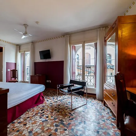 Ξενοδοχείο Antico 4*