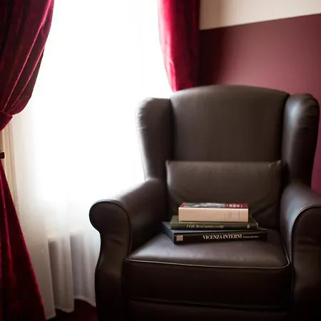 维琴察安蒂科酒店 酒店 4*