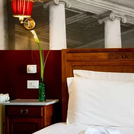 维琴察安蒂科酒店 4* 维琴察